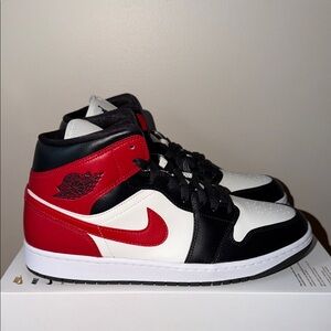 Nike Air Jordan 1 Mid Gym Red White Sail BQ6472-160 Women’s Size 12